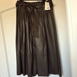 Vince size 8 soft leathered skirt.  With pockets.  Never worn with tags.
